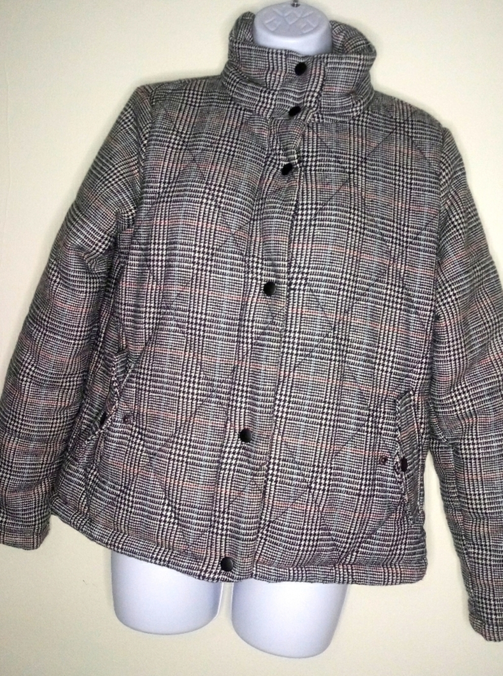 A new day fully lined plaid puffer jacket - Picture 4 of 15